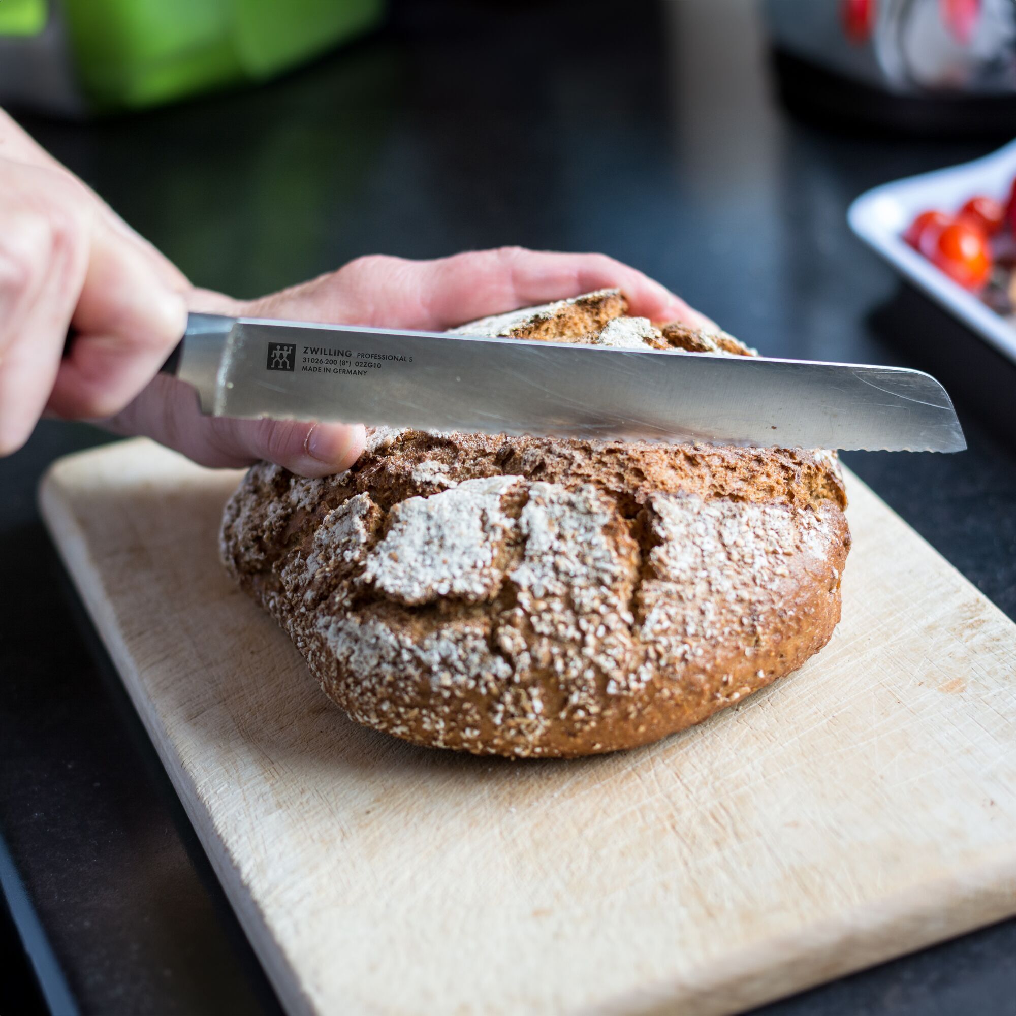 ZWILLING PROFESSIONAL S - Broodmes met gekartelde rand - Mes: 200mm