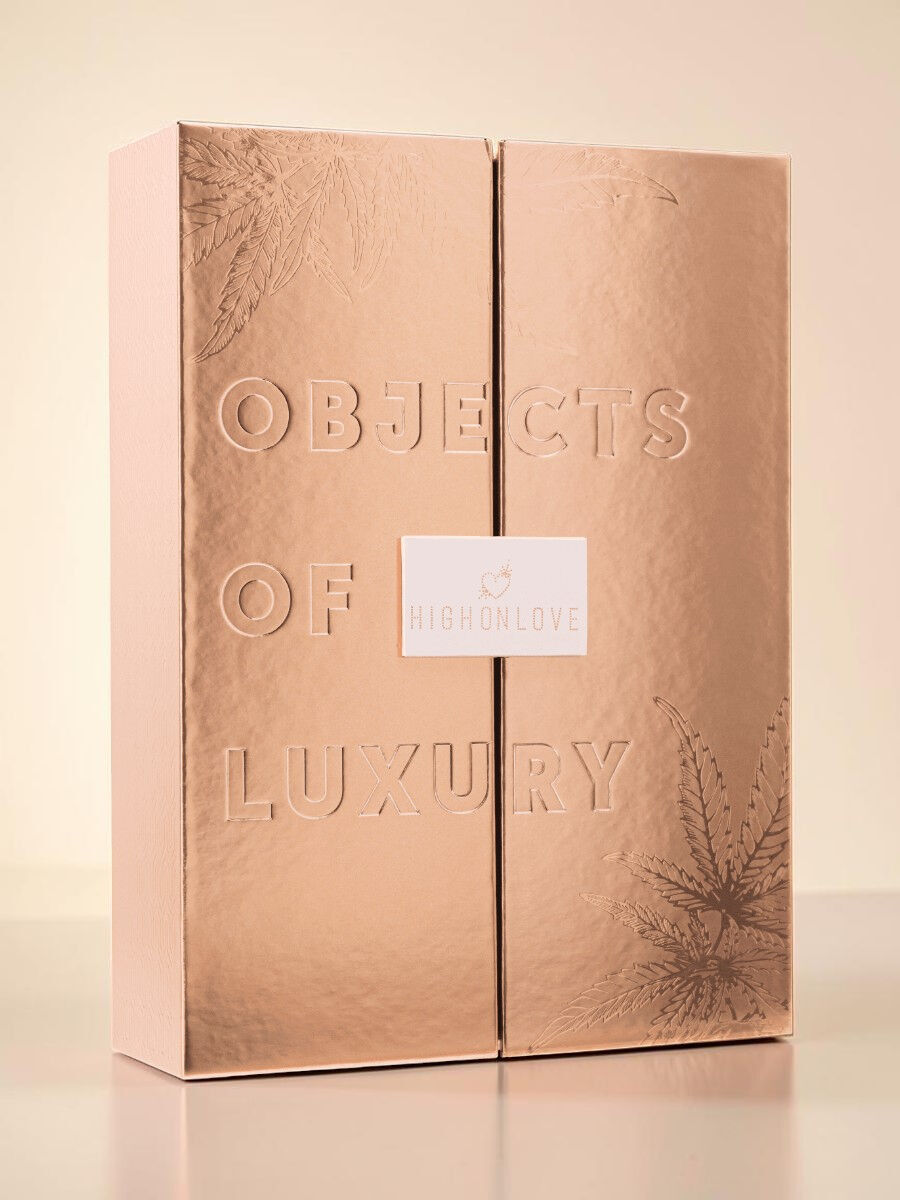 HighOnLove Coffret objets de luxe - Huile de massage et vibromasseur