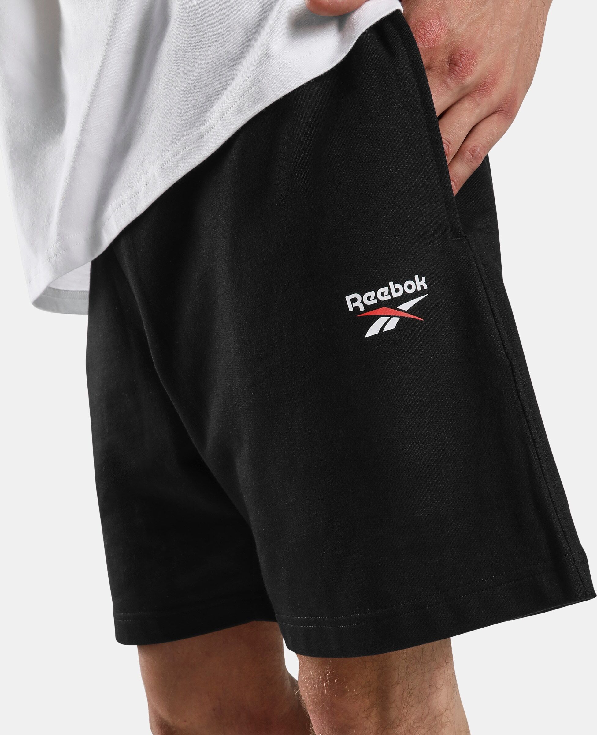 Sweatshorts REEBOK "ID SMALL LOGO SHORTS", Herren, Gr. S, N-Gr, schwarz, Obermaterial: 70% Baumwolle, 30% Polyester, Hosen Sweatshorts, Sweatshorts für Sommermode und Frühlingsmode, in den Grössen S bis XXL schwarz S, N-Gr