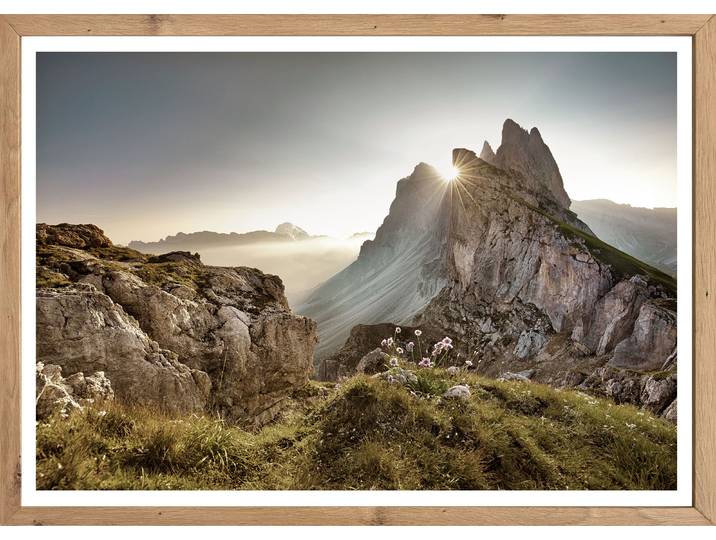 Bild mit Rahmen BÖNNINGHOFF Wandbild gerahmt BERGE SONNENAUFGANG 50x70 cm – Landschaftsbild Alpen , blau (farbe rahmen: artisan, farbe bild(er): blau, grün, gelb, weiß, lila, rosa), B:50cm H:70cm T:2,1cm, MDF, Papier, Bilder, Bild mit Rahmen, mit dekorativem Rahmen