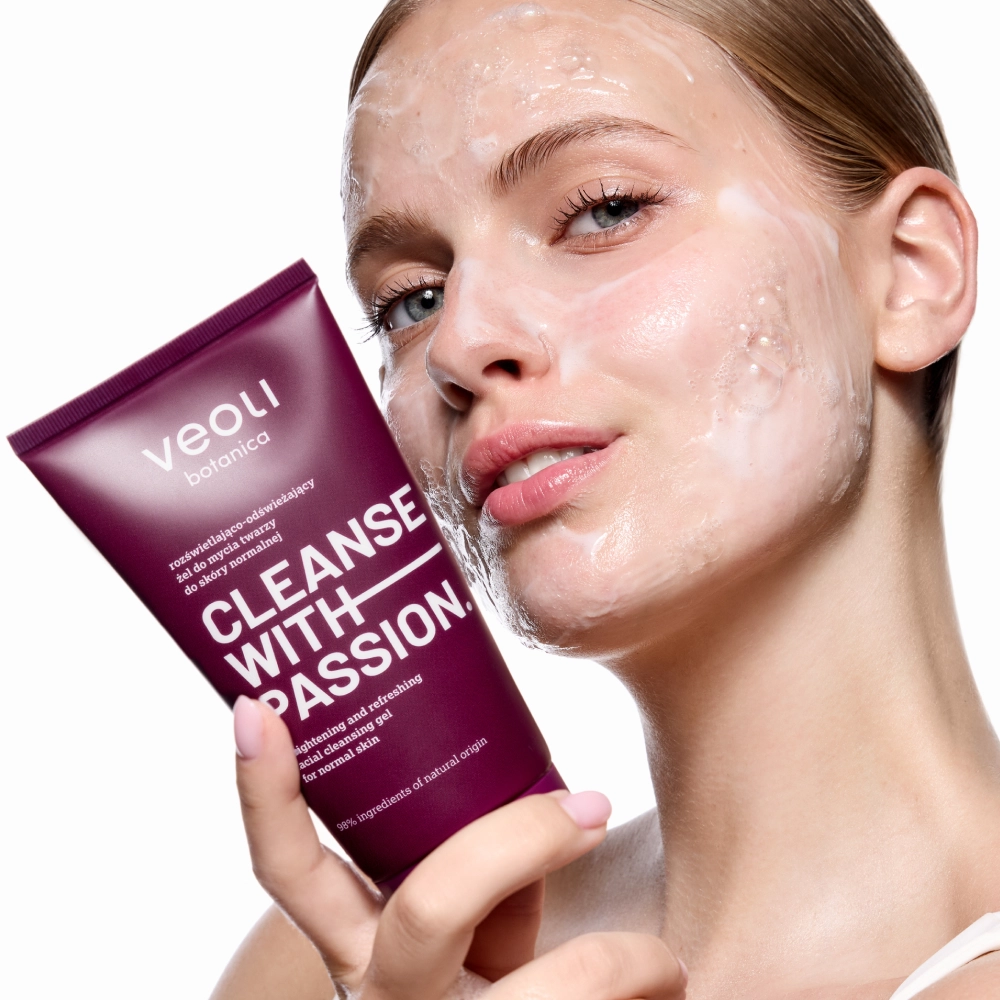 Veoli Botanica Cleanse with Passion Gel Brightening and Refreshing Face Cleansing Gel 150mL