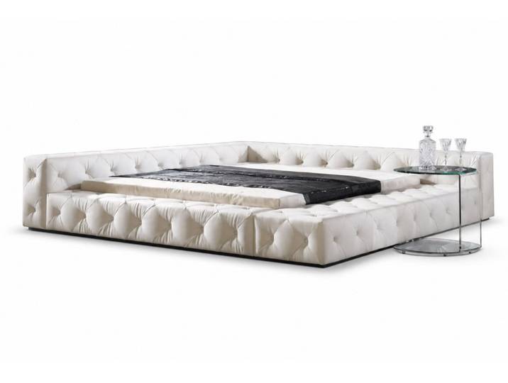 JVmoebel Bett Chesterfield Luxus Polsterbett 260x265cm Designbett Weiss Sofort (1-tlg., 1er-Pack), Exklusives XXL-Format für maximalen Lounge-Komfort