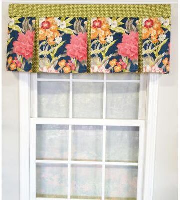 RLF Home Queen's Favor Pleated Valance