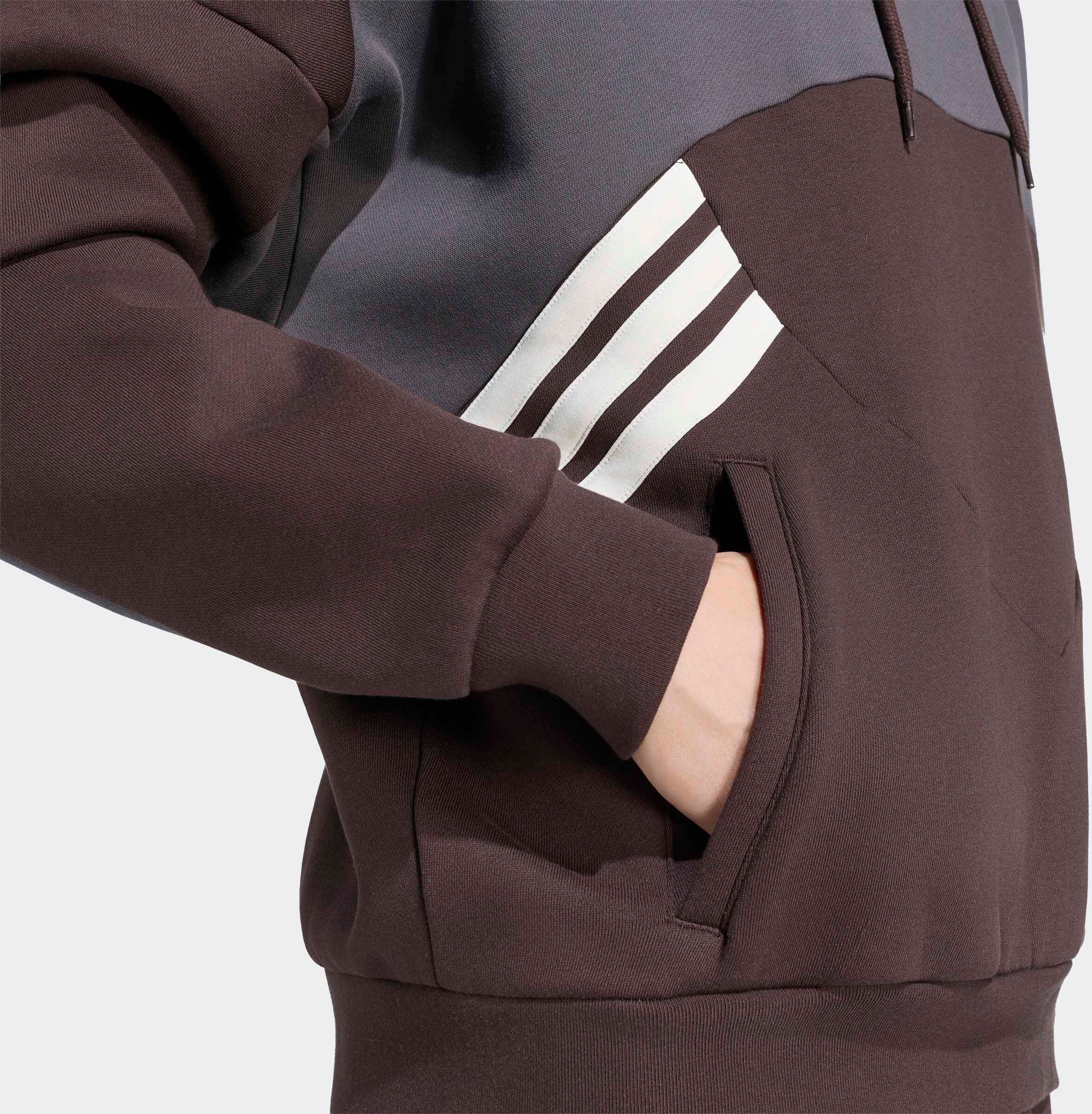 Kapuzensweatshirt ADIDAS ORIGINALS "MUNICH 93 HOODIE", Herren, Gr. XL, braun (aurora coffee, utility schwarz), Obermaterial: 82% Baumwolle, 18% Polyester, angesetztes Bündchen, Sweatshirts Kapuzensweatshirt, sportlich, lockere Passform, mit angesetztem Bü
