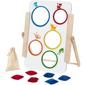 Goki Wurfspiel 56330, Zielwurfspiel aus Holz, ab 4 Jahre, Zielscheibe & 6 Wurfsäcke, ab 1 Spieler