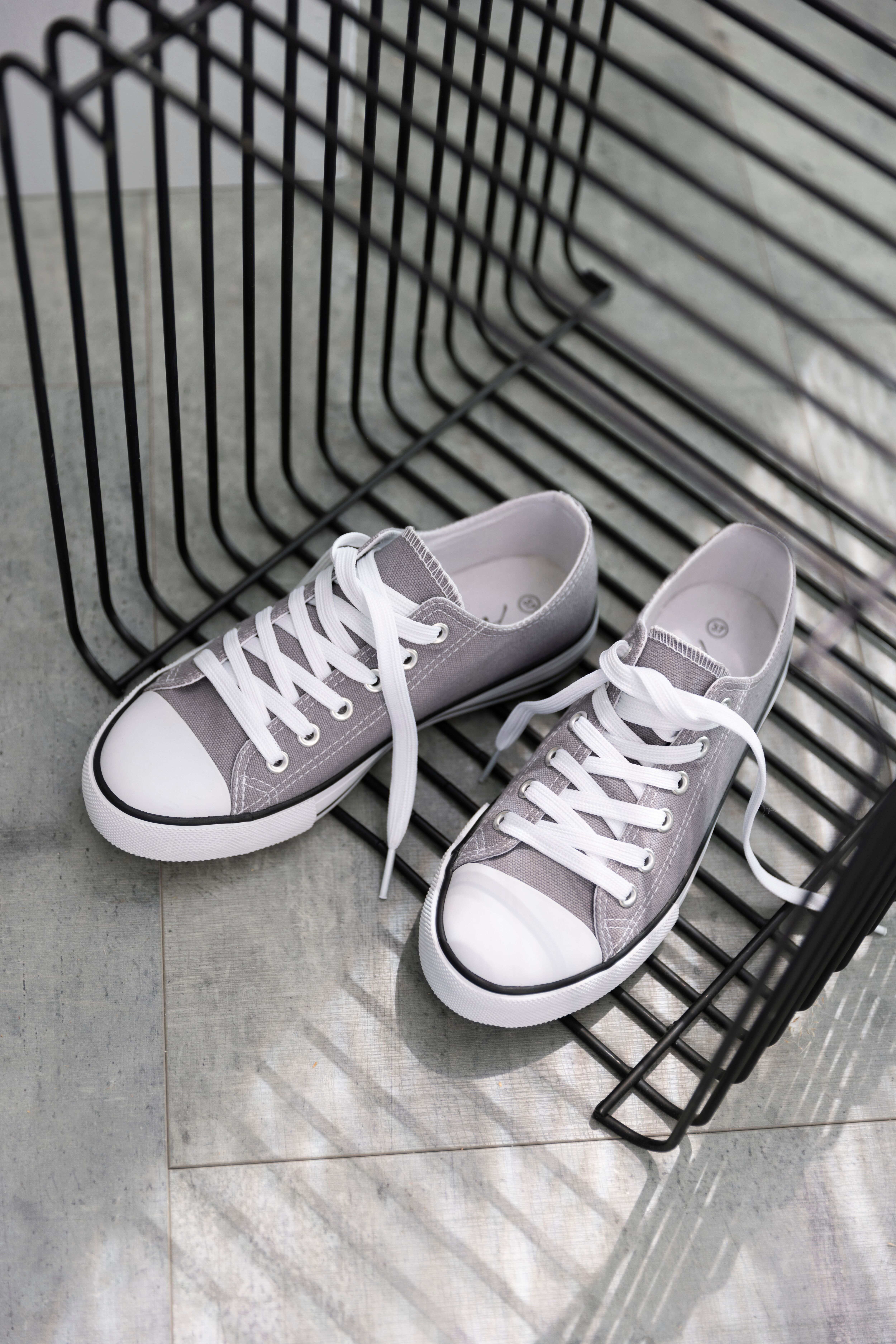 Sneaker ANISTON SHOES, Damen, Gr. 38 (5), Textil, grau, Schuhe Sneaker, Freizeitschuh, Sneaker mit klassischen umlaufenden schwarzen Streifen grau 38 (5), Textil