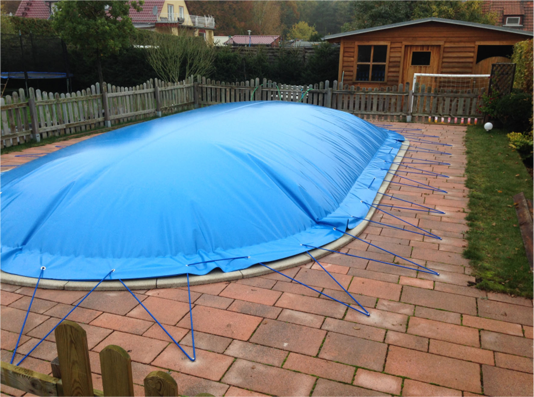 Aufblasbare Pool Abdeckplane für Pool ovalform 3,60x7,37m blau Air Cover Luftkissen