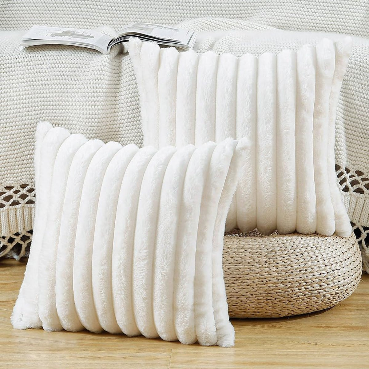 SnelShoppen Set van 2 Fluffy Soft Decoratieve Kussenhoezen - Faux Wool Plush - Crème Wit - 45 x 45 cm