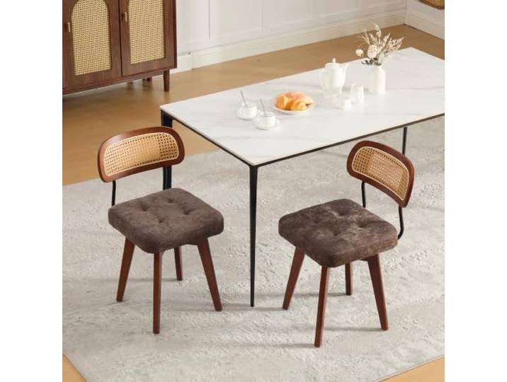 Bellemave Esszimmerstühle 2er Set,360°drehbar,Rattan-Lehne,Chenille,Braun 150kg Tragfähigkeit, höhenverstellbare Bodenschrauben, ergonomische Form, Mid-Century Stil, belastbarer Metall-Sockel