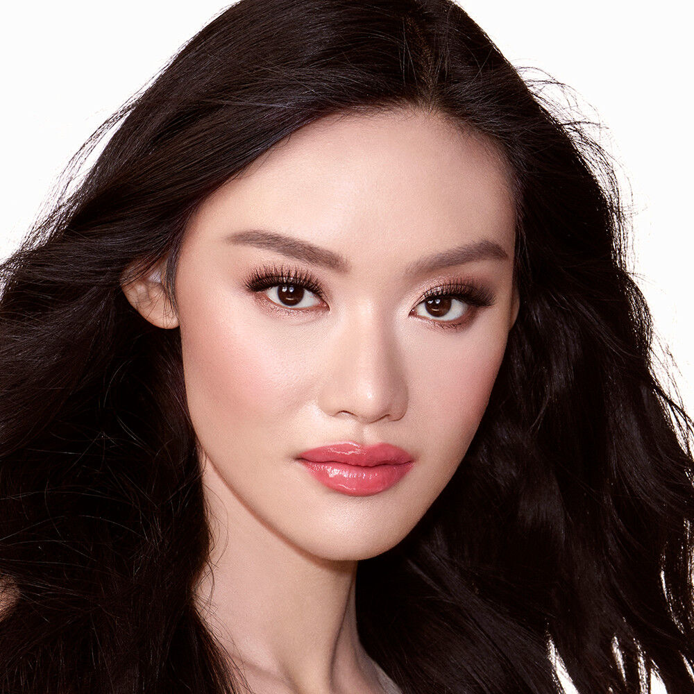 The Supermodel Makeup Set Fair - Customisable Look & Makeup Bag Charlotte Tilbury 1400 The Supermodel Fair Size: