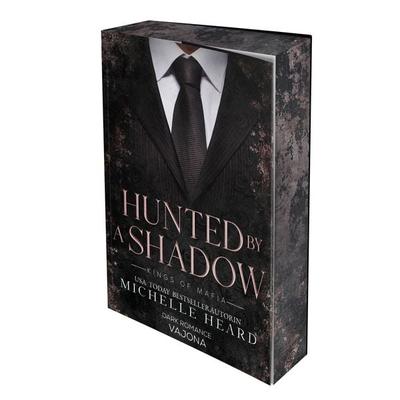 Hunted by a Shadow (Kings of Mafia 3), Taschenbuch von Michelle Heard, Vajona, 978-3-9871838-1-2