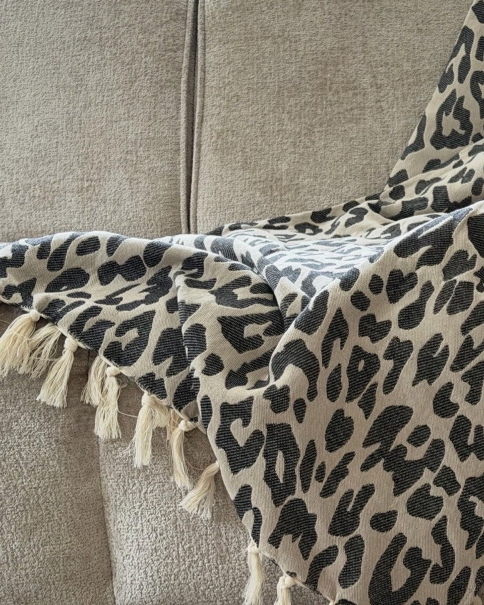 Lantara Panter Sprei Plaid - Zwart Beige - 150 x 250 cm - Gerecycled Katoen - Panterprint