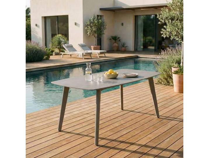 IDIMEX Gartentisch Meza mit Steinplatte 180x90 cm, Champagner – robuster Terrassentisch aus Sinterstein und Aluminium für Garten Balkon und Terrasse, wetterfest und pflegeleicht