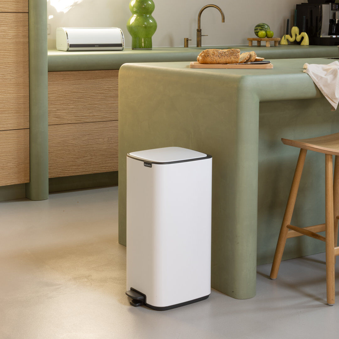 Brabantia 30 Litre Bo Pedal Bin White 30L