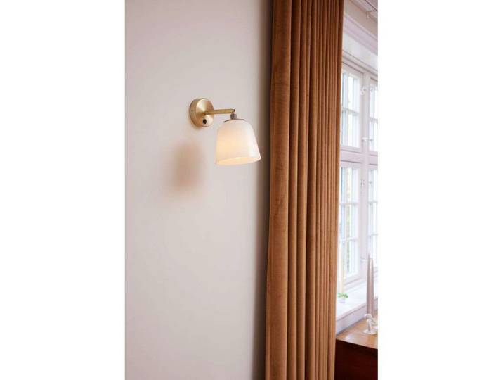 Room 49 Wandleuchte Antique Brass/Opal - Halo Design - Wohnzimmer - Metall