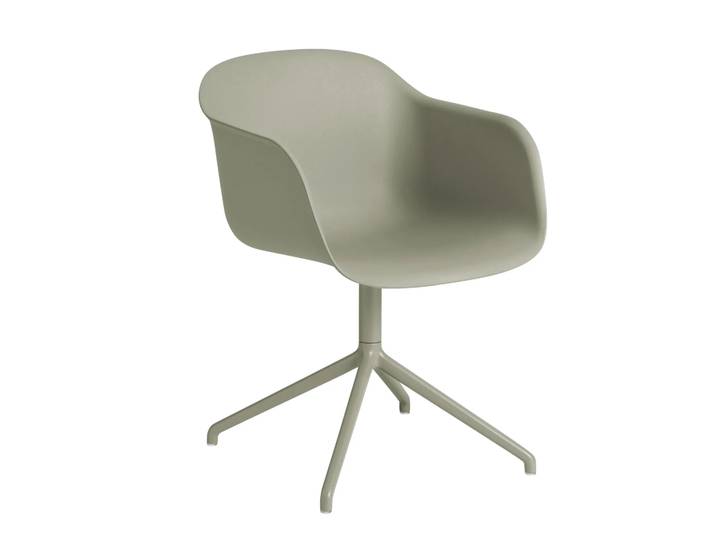 Muuto Fiber armchair avec base pivotante vert poudreux