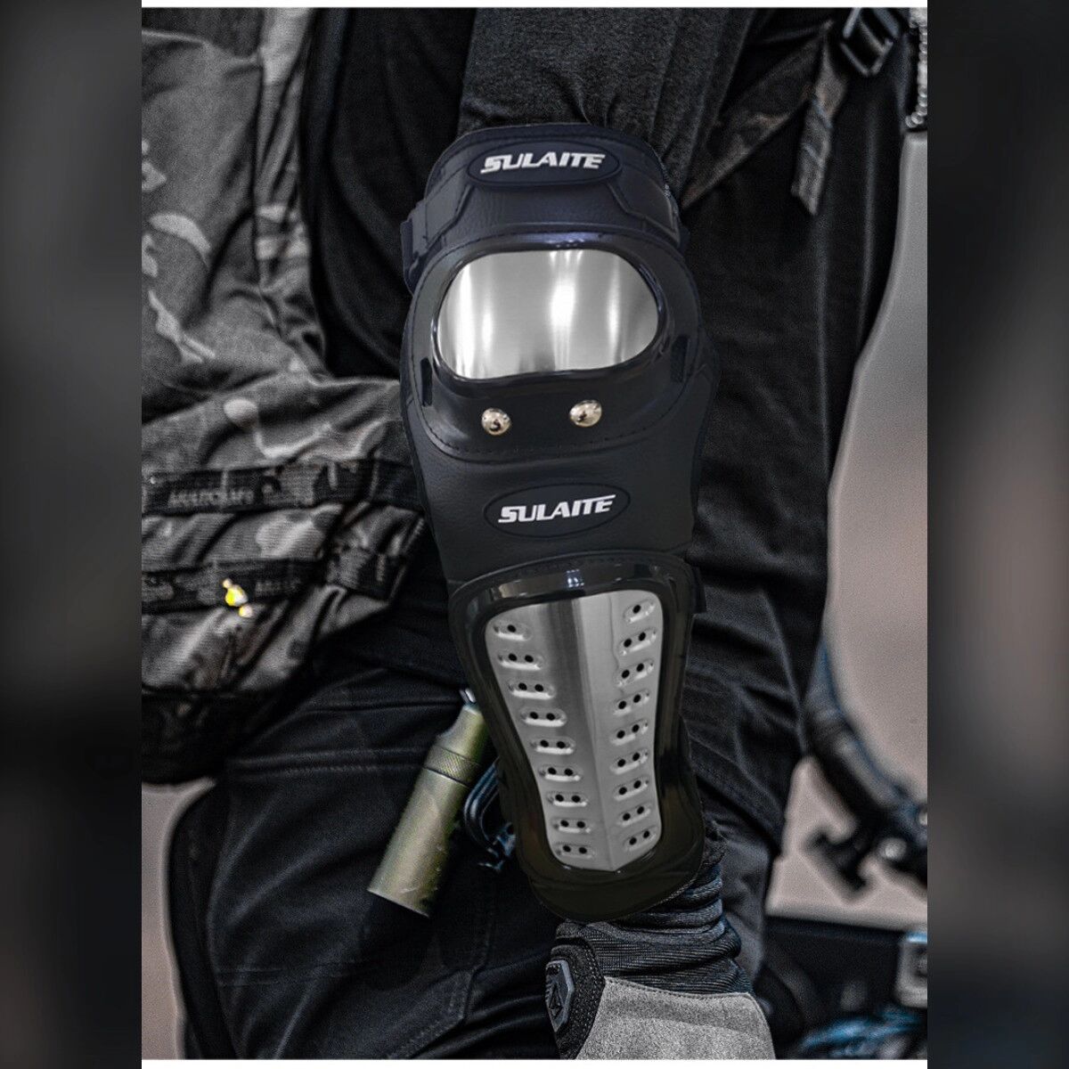 INF Coudières longues moto en acier inoxydable - Protection absorbante en EVA et néoprène, sangles Velcro réglables
