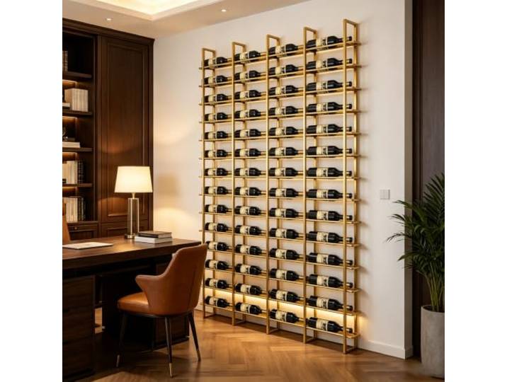 Kifezk Gold Freistehendes Metall‑Weinregal für 64 Weinflaschen Freistehendes Metall‑Weinregal, hohe Flaschenkapazität, stabiles Gestell, industrieller Stil für Bar, Restaurant Wohnzimmer