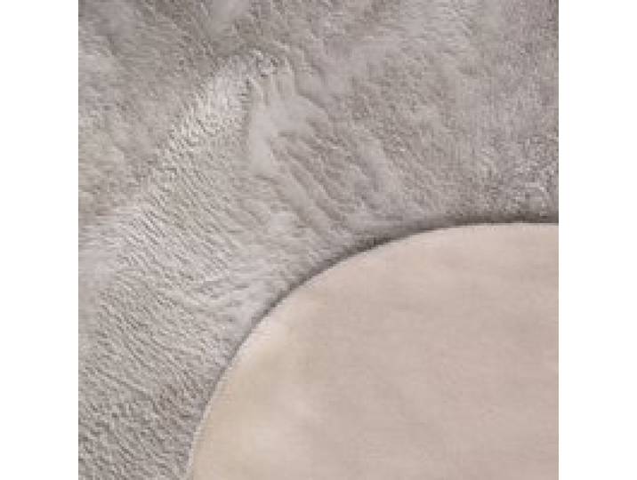 Tapis en fourrure Pelsa gris 120x160 cm forme de peau