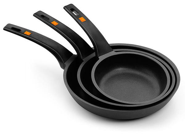 BRA Efficient Set van 3 aluminium gietijzeren koekenpannen met antiaanbaklaag, 20-24-28 cm