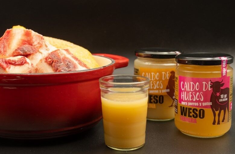 Weso Caldo de Huesos de Gallina para Perros y Gatos 400 ml