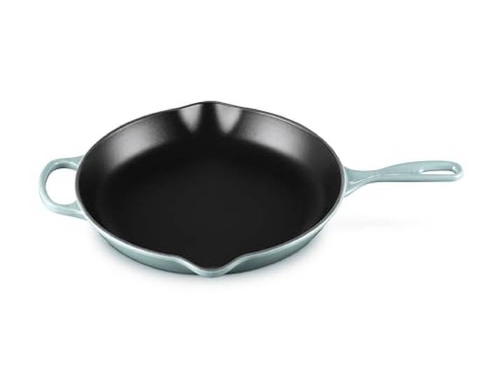 Le Creuset emaillierte, charakteristische Gusseisen-Pfanne mit Griff, Meeressalz 30 cm
