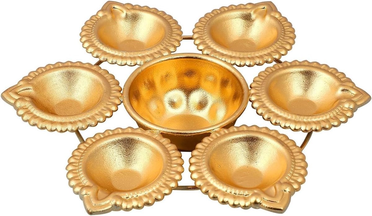 Goudkleurige Diya Urli Kom - Handgemaakte IJzeren Bloemenschaal voor Decoratie met Tealight