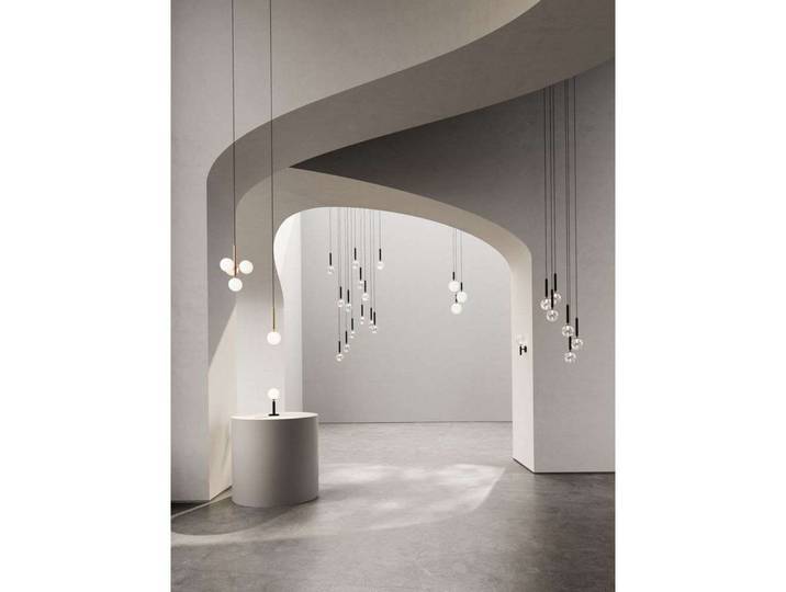 Miira 13 lustre, gris/transparent, Ø 98 cm, 13 branches - Nuura - Salle à manger - Scandinave - Métal - Multi-ampoules