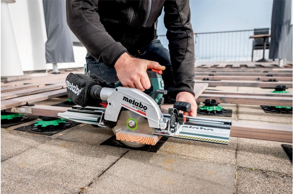 Akku-Handkreissäge METABO "Metabo Akku-Handkreissäge KS 18 LTX", grün (grün, schwarz), Sägemaschinen, Akku-Handkreissäge, Ohne Akku grün, schwarz Einheitsgröße