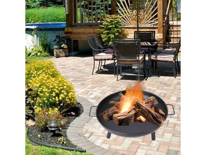 Brasero en fonte pour terrasse et camping, idéal pour brûler du bois dans le jardin