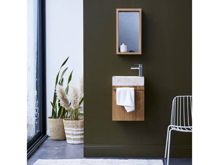 Badunterschrank hängend aus Teakholz mit cremefarbenem Marmorwaschbecken Stelle - Beige