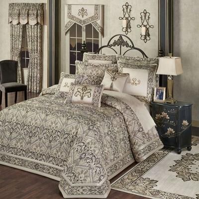 Touch of Class Landon Grande Bedspread Gold Beige, King, Gold Beige