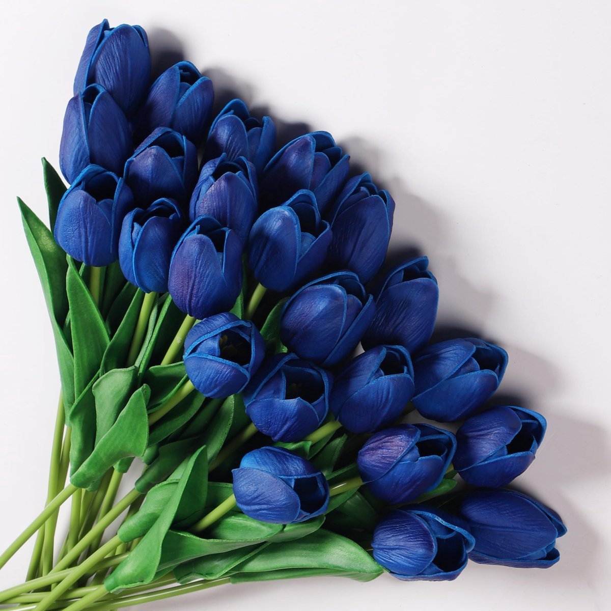 Set van 24 kunstmatige blauwe tulpen voor decoratie