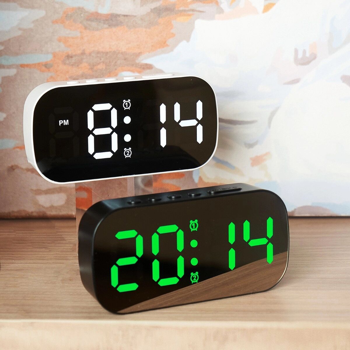 INF LED-Digitalwecker mit Temperaturanzeige, ewigem Kalender und 24-Stunden-Format Schwarz