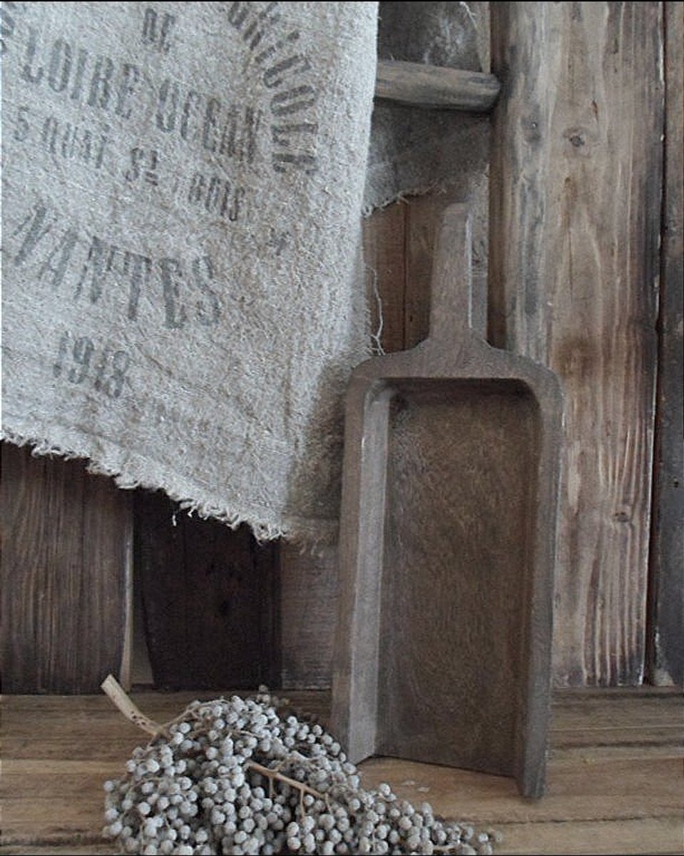 Houten dienblad en graanschep in naturel