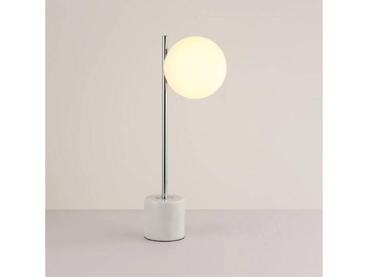 \ Åsa\ lampe de table avec socle en marbre\, boule en verre opaque et métal chromé - design minimaliste et nordique\, E27
