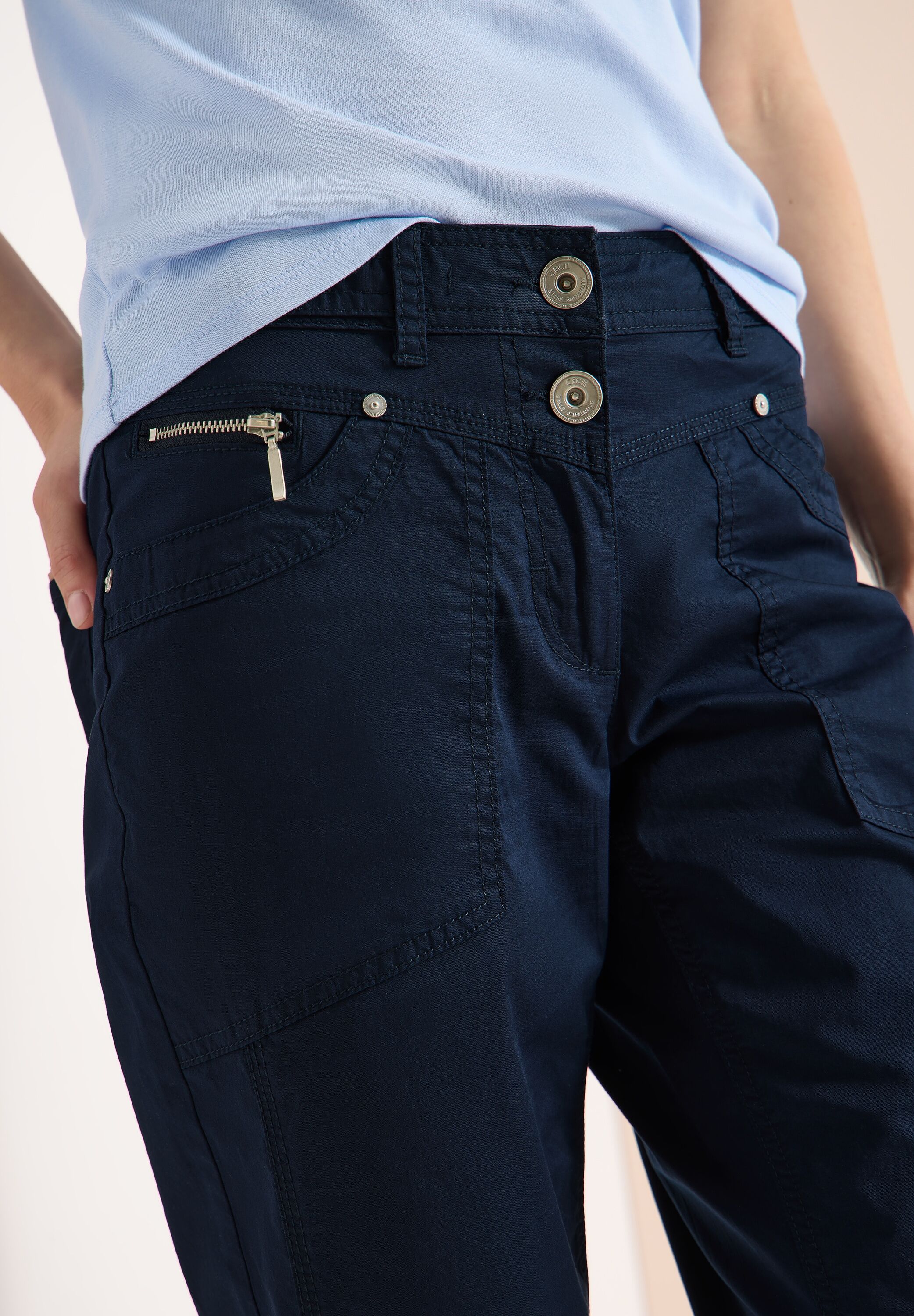 3/4-Hose CECIL "Style YorkStyle NewYork", Damen, Gr. 25, N-Gr, blau (universal blau), Web, Obermaterial: 98% Baumwolle, 2% Elasthan, unifarben, regular fit 3/4-Länge, Hosen 3/4-Hose, im Five-Pocket Style universal blau 25, N-Gr
