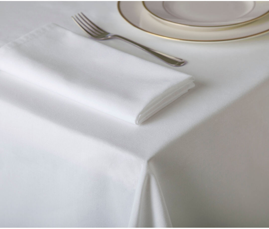 Belledorm Tablecloth White 178 x 366