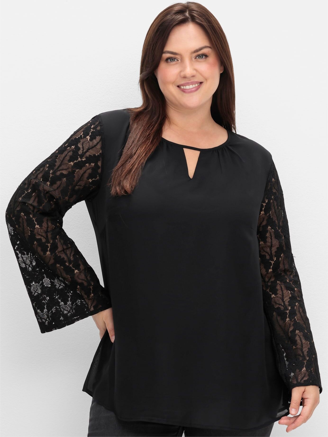 Longbluse SHEEGO, Damen, Gr. 50, schwarz, 100% Polyester, unifarben, Rundhals, Blusen Longbluse schwarz 50