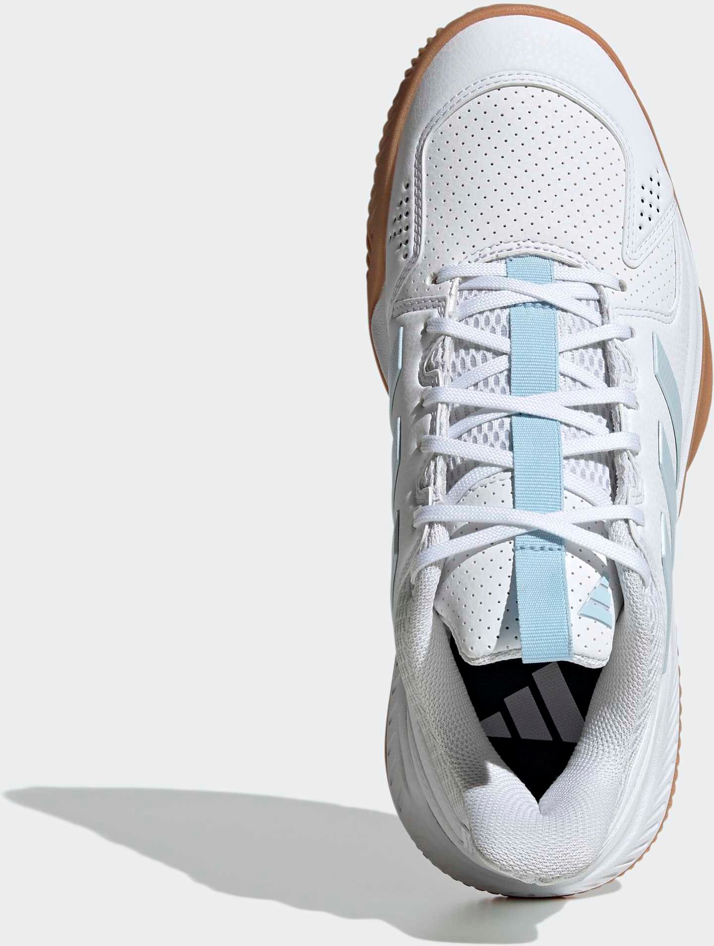 Hallenschuh ADIDAS PERFORMANCE "COURT FLIGHT", Damen, Gr. 38, weiß (cloud weiß, ice blau, gum10), Synthetik, Textil, Schuhe Hallenschuh, Volleyballschuh