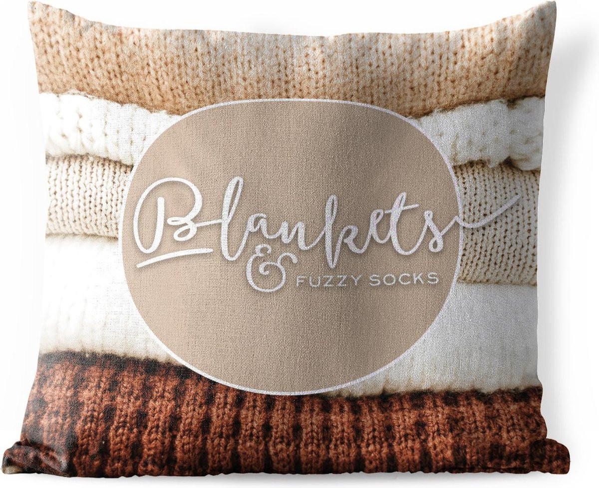 Buitenkussen met Quote Blankets and fuzzy socks en wollen truien print - 50 x 50 cm