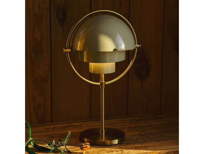 Multi-Lite Portable Tischlampe, messing/grau, 30 cm - GUBI - Wohnzimmer - Design - Metall - Mit Schirm