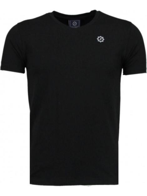 Local Fanatic Basic t-shirt