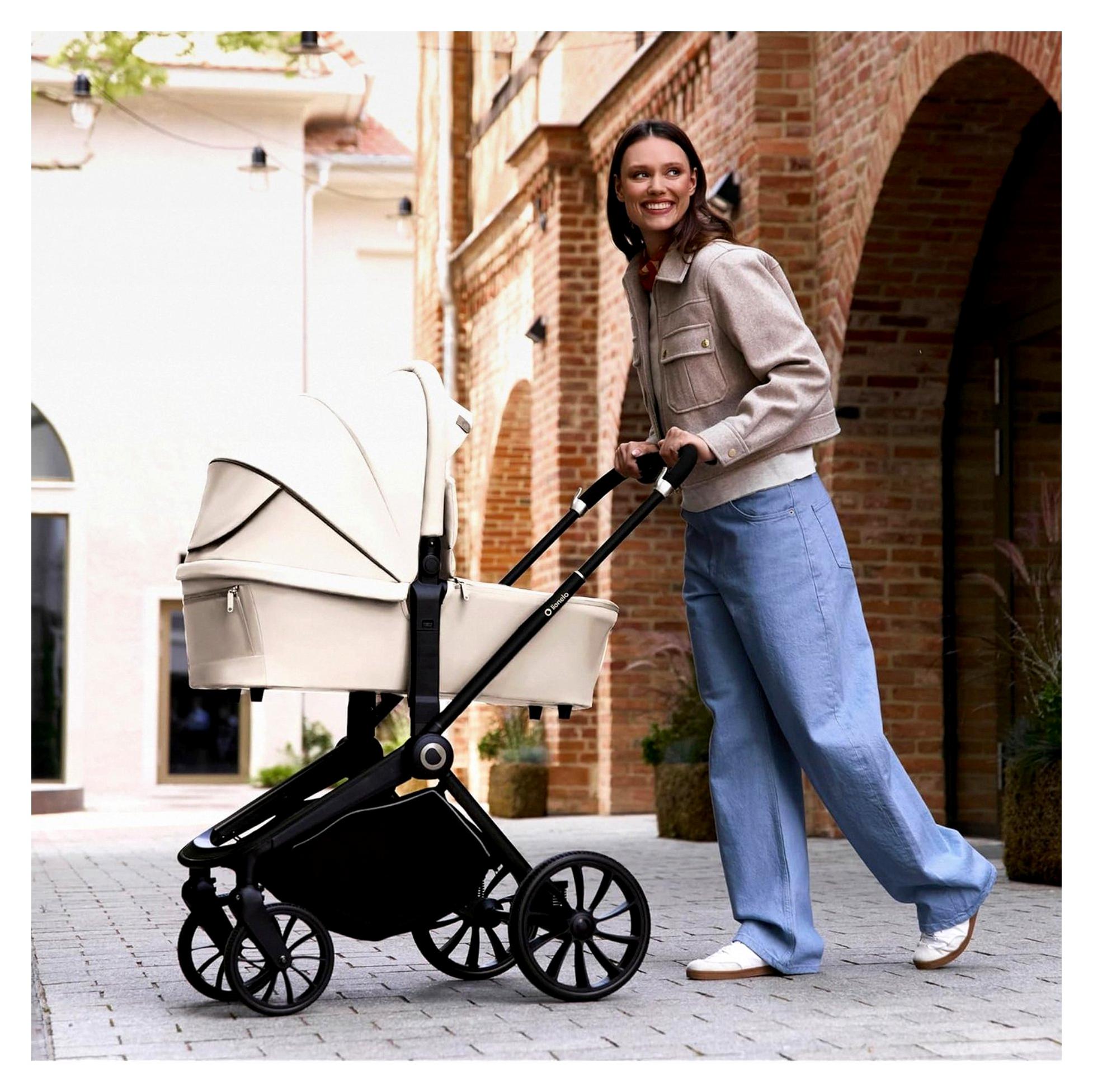 MIKA PLUS 2-in-1 Buggy für 0-48 Monate bis 22 kg, Babywanne bis 9 kg, verstellbare Rückenlehne und Fußstütze, AiryDots, Dämpfung, 360° drehbare PolyurethanRäder, XXL-Verdeck
