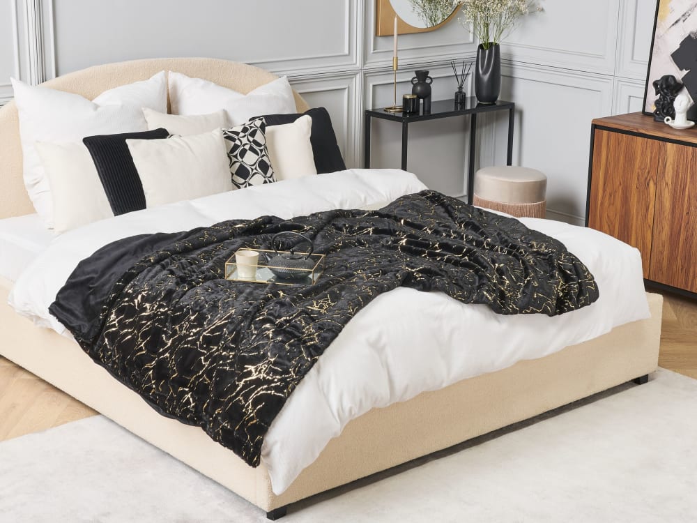 Beliani Couverture en polyester noir 180x130cm Noir 180x1x130cm