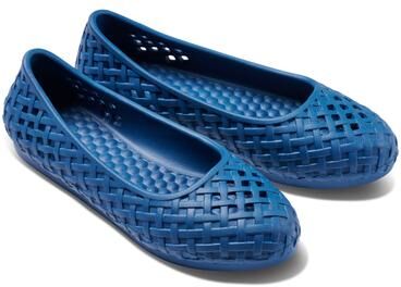 Women's Willow Flat by Joybees in Navy (Size 6 M)