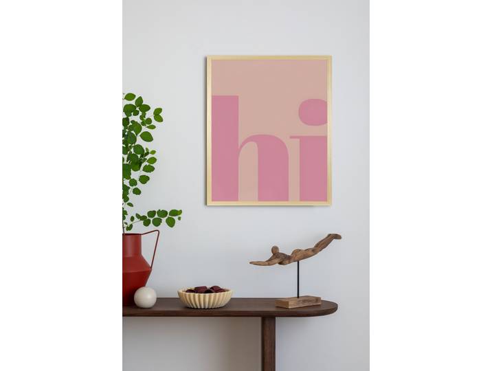 Bild mit Rahmen QUEENCE Wanddeko Hi Schriftzug , pink (farbe rahmen: braun), B:40cm H:50cm T:2,5cm, Holz, Papier, Plexiglas, Bilder, Bild mit Rahmen, Kunstdruck in Pastell mit einem Echtholzrahmen
