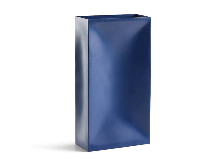 Northern Vase Into Dark blue