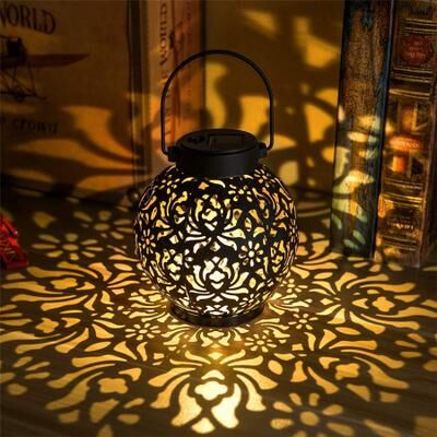 Perfect Picks Market Solar Hanging Garden Lantern Waterproof LED Projection Light For Outdoor Decor Solar Hanging Garden Lantern Waterproof LED Projection Light For Outdoor Decor