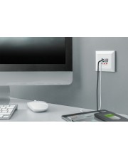 DIGITUS Lade-Dose für Smartphones / Tablets mit 2 x USB A 1 x Type-C 3100 mA UP (DA-70618)